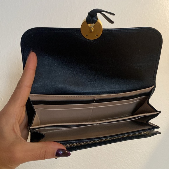 Chloé Black long Wallet with gold details - Picture 4 of 11